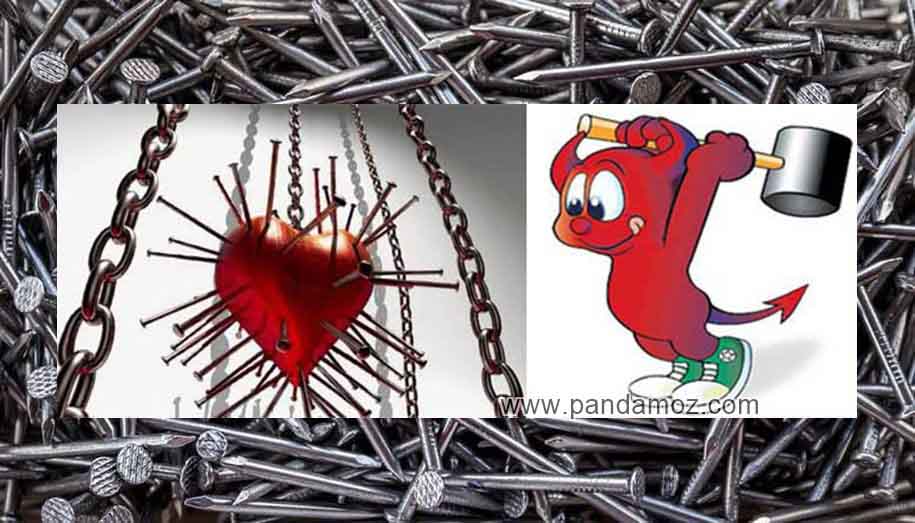 عکس نقاشی میخ هایی که بر قلب فرو رفته و شیطانکی که با پتک در حال کوبیدن است