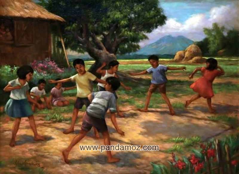 عکس تابلو نقاشی بازی دست جمعی بچه ها در کنار یک روستا. تعدادی دختربچه و پسربچه در حال بازی با همدیگر. درخت و خانه روستایی در تصویر دیده می شود و زمین سبز و چمنزار، کوه و ابر نیز در تصویر نقاشی شده است