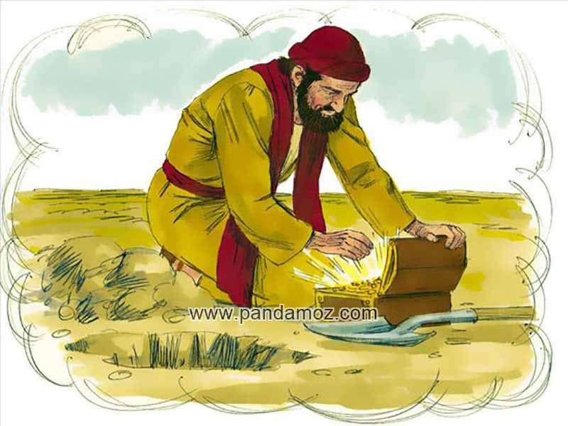 عکس نقاشی مردی کشاورز که روی زمین نشسته و جعبه ایی پر از طلا و سکه و جواهرات پیدا کرده و برق طلاها در تصویر جلوه گر است. مرد شال و کلاه قرمز دارد و لباس بلندی پوشیده است. بیل کشاورزی در کنارش روی زمین دیده می شود